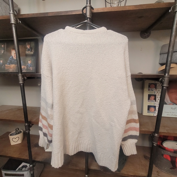 Cozy White Sweater with Striped Sleeves - Picture 3 of 5